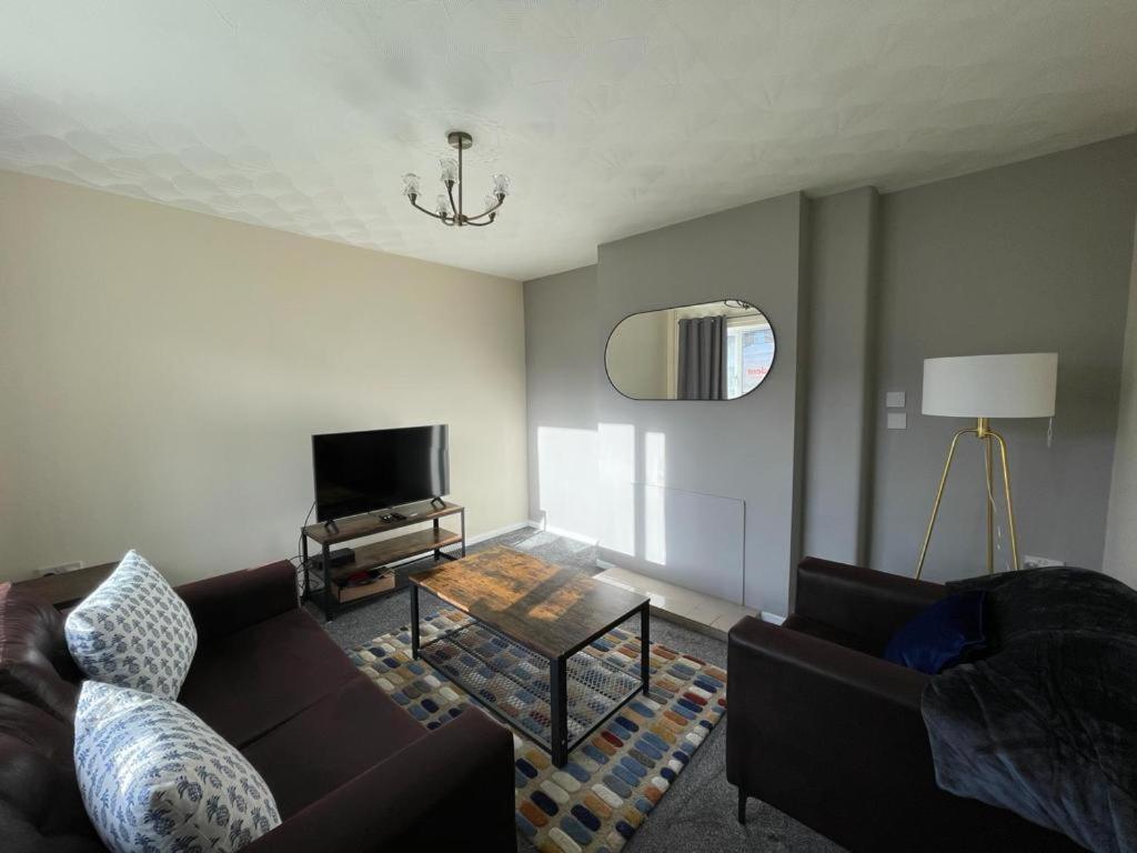 Stunning 3 Bedrooms House With Garden And Free Parking Barnsley Zewnętrze zdjęcie
